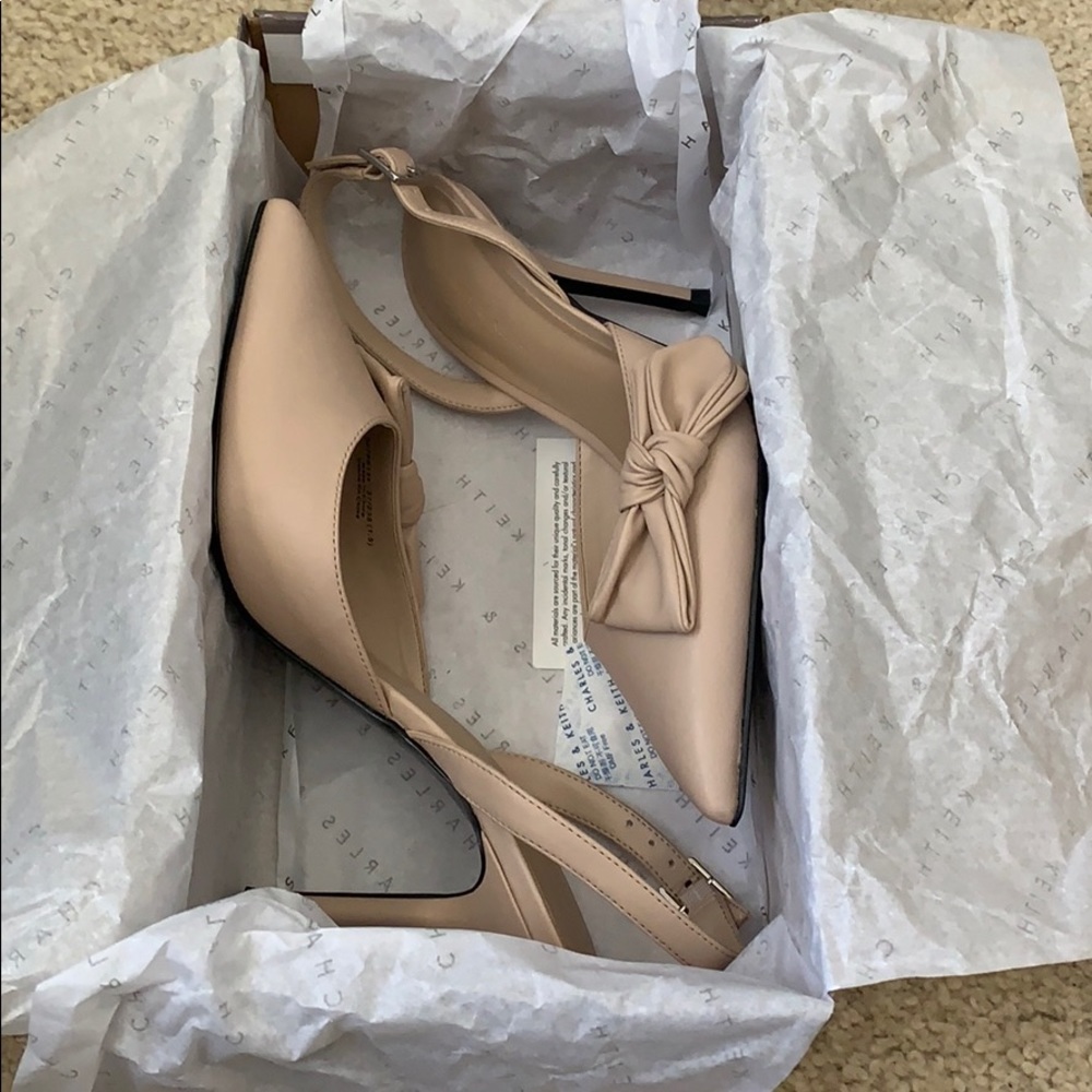 Beautiful heels - Picture 6 of 7